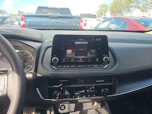 Used 2026 Nissan Rogue SV image 11