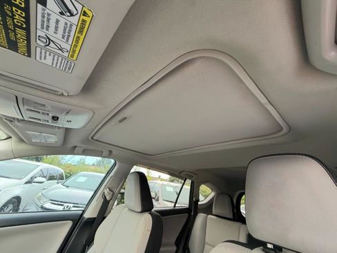 Used 2017 Toyota RAV4 XLE FWD image 33
