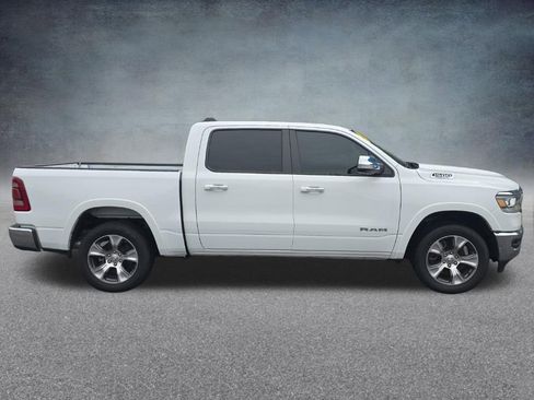 Used 2022 RAM 1500 Laramie AWD/4WD image 9