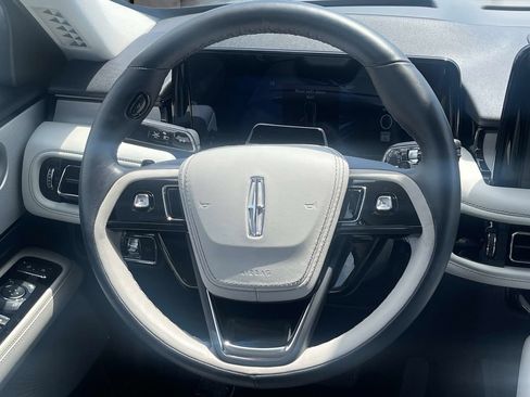 Used 2026 Lincoln Aviator Reserve AWD/4WD image 11