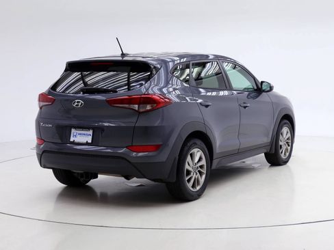 Used 2017 Hyundai Tucson SE FWD image 2