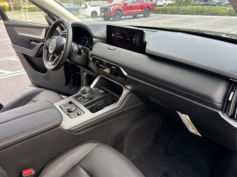 Certified 2025 MAZDA CX-90 3.3 Turbo w/ Preferred Package image 33