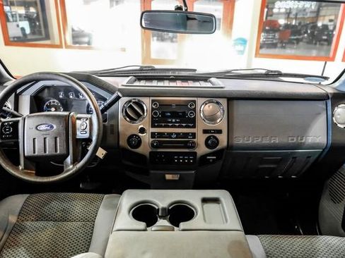 Used 2015 Ford F250 XLT w/ XLT Interior Package image 14