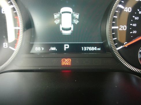 Used 2022 Kia Telluride SX w/ Towing Package FWD image 18