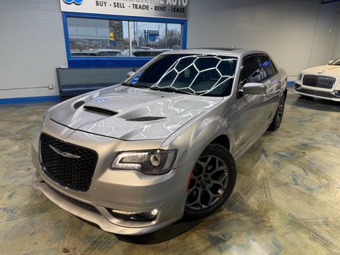 Used 2017 Chrysler 300 S w/ 300S Premium Group image 1