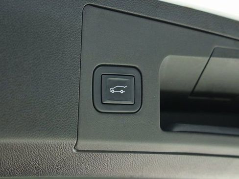 Used 2021 Cadillac XT4 Sport w/ Driver Awareness Package image 38