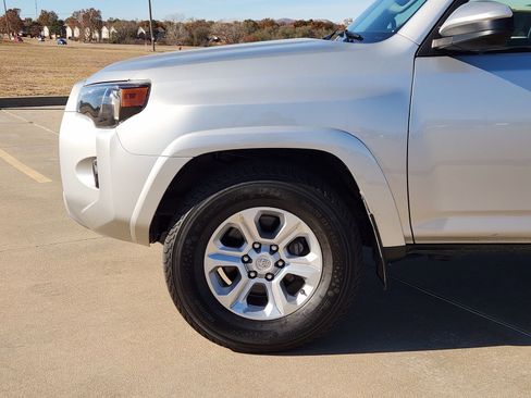 Used 2024 Toyota 4Runner SR5 image 9