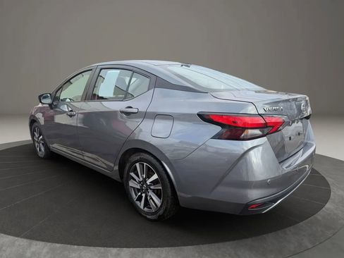 Used 2021 Nissan Versa SV image 7