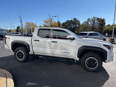 New 2025 Toyota Tacoma TRD Off-Road image 6