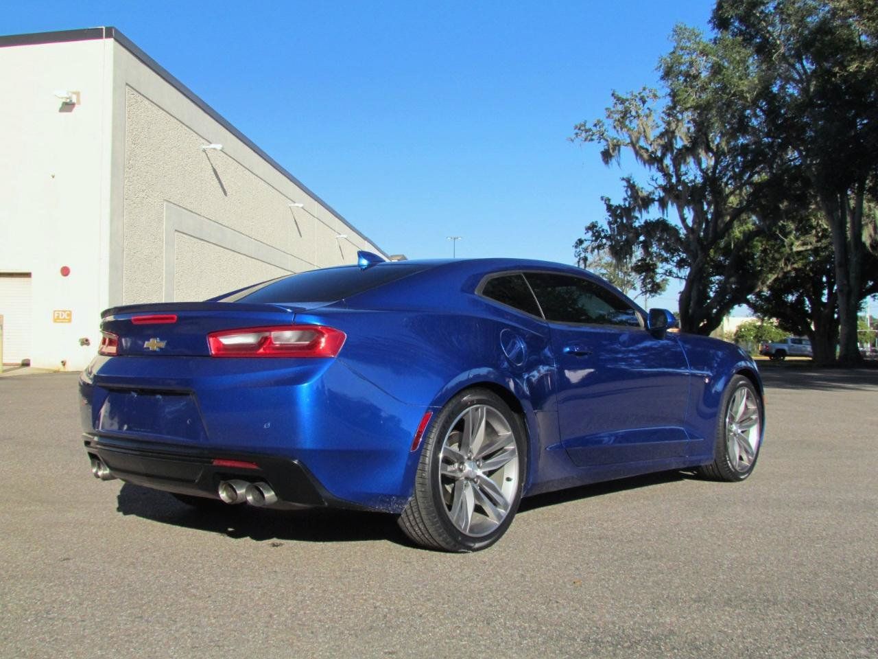 Used 2017 Chevrolet Camaro LT RWD image 7