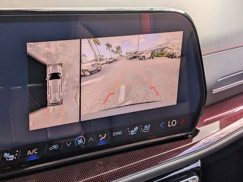 Used 2026 Chevrolet Traverse RS image 22