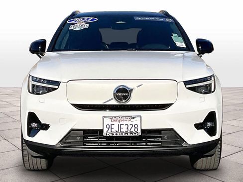 Used 2023 Volvo XC40 Recharge Ultimate w/ Protection Package Premier image 3