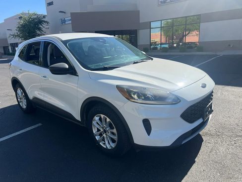 Used 2022 Ford Escape SE FWD image 6