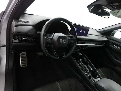 Used 2025 Honda Accord Sport image 15