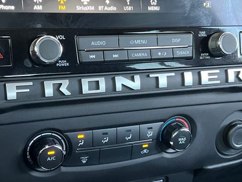 Used 2025 Nissan Frontier SV RWD image 20
