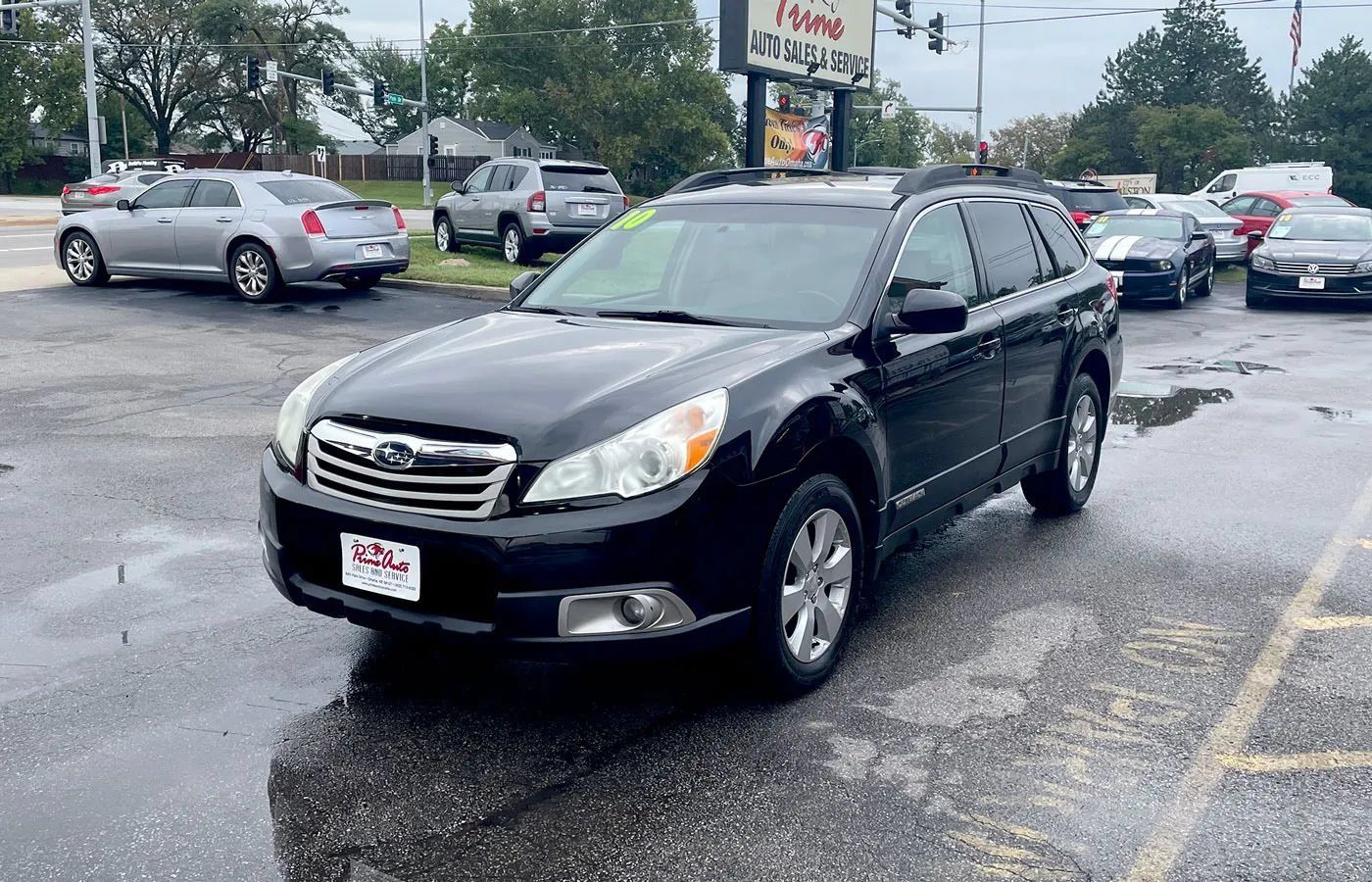 Used 2010 Subaru Outback 2.5i Premium AWD/4WD image 2