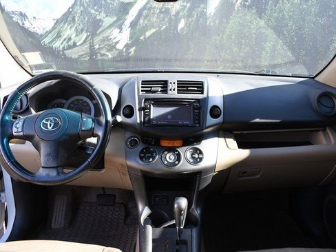 Used 2012 Toyota RAV4 Limited image 18