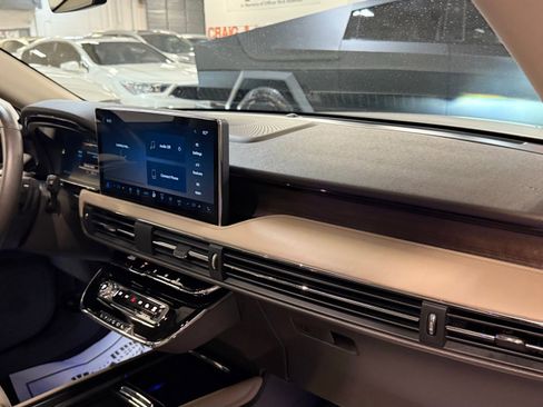 Used 2024 Lincoln Corsair Grand Touring w/ Equipment Group 301A image 11