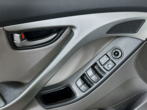 Used 2014 Hyundai Elantra Sport FWD image 15