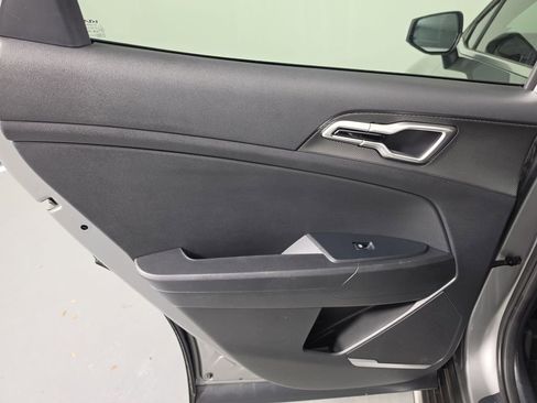 Certified 2025 Kia Sportage LX FWD image 28