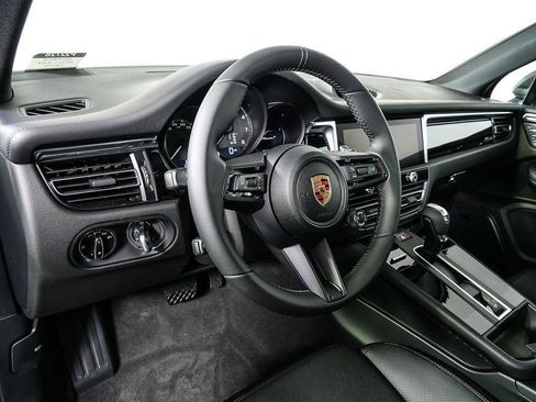 New 2026 Porsche Macan Turbo AWD/4WD image 4