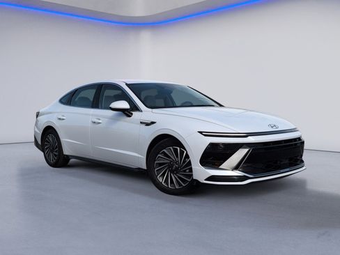 New 2025 Hyundai Sonata SEL image 1