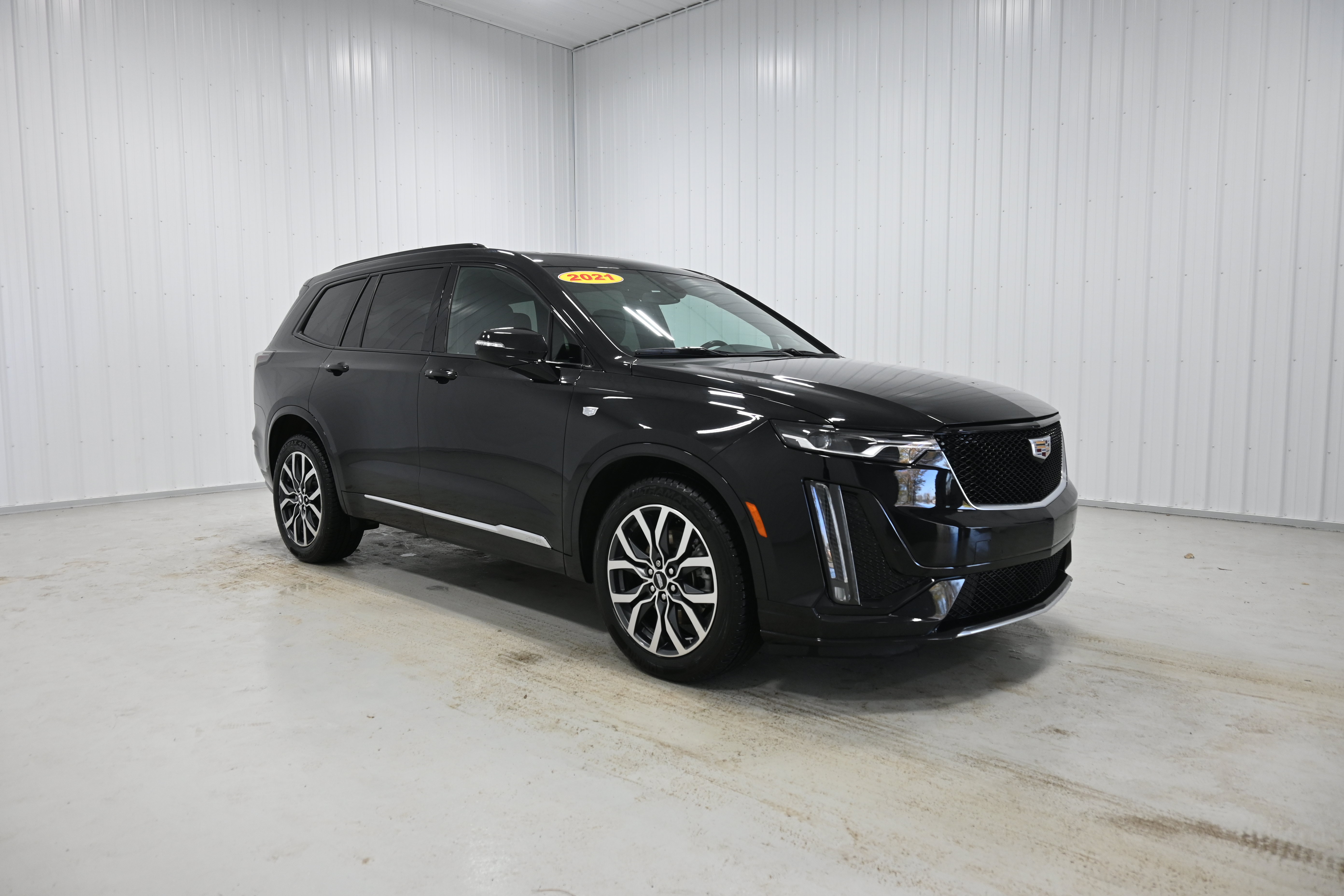 Used 2021 Cadillac XT6 Sport AWD/4WD image 2