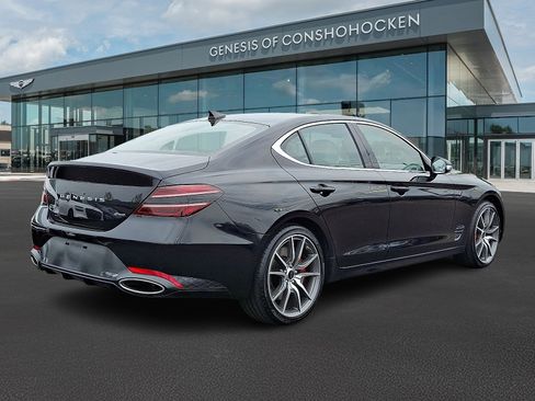 Used 2025 Genesis G70 2.5T image 6