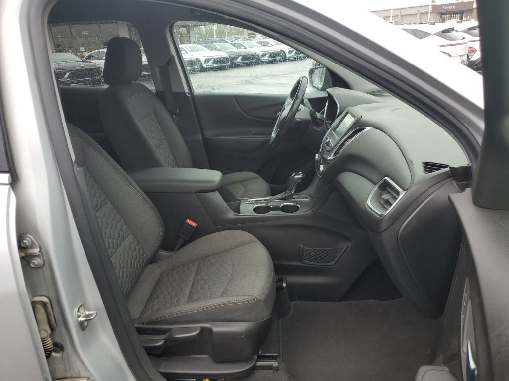 Used 2018 Chevrolet Equinox LT AWD/4WD image 13