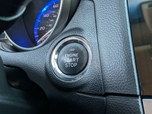 Used 2016 Subaru Outback 2.5i Limited image 25