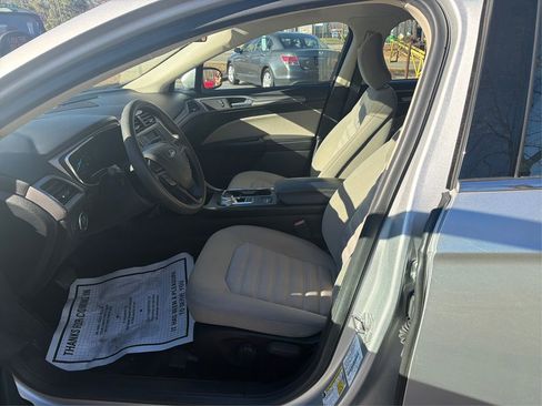 Used 2018 Ford Fusion S image 9