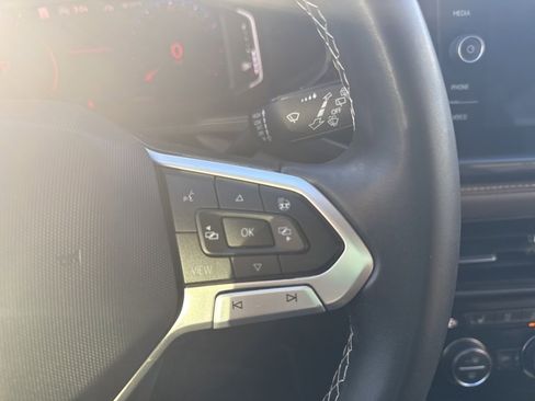 Certified 2023 Volkswagen Taos SEL image 17