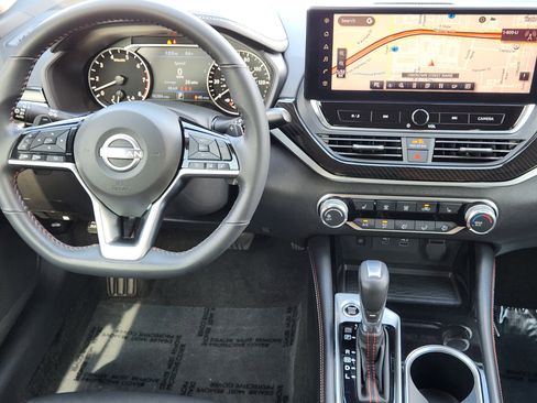 Used 2024 Nissan Altima 2.5 SR w/ SR Premium Package image 34