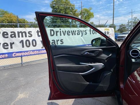 Used 2024 Chevrolet Trax LS FWD image 12