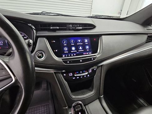 Used 2021 Cadillac XT5 Luxury FWD image 13