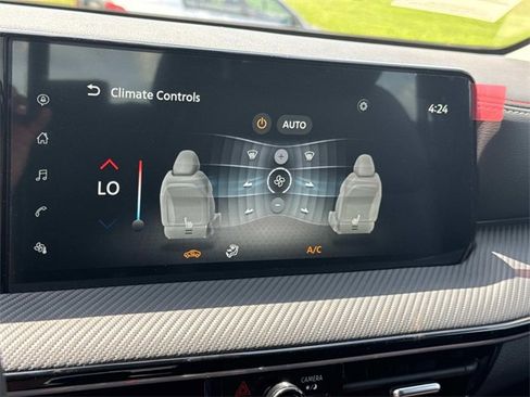 New 2025 Nissan Kicks SR w/ SR Premium Package image 31