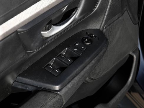 Used 2019 Honda CR-V LX image 50