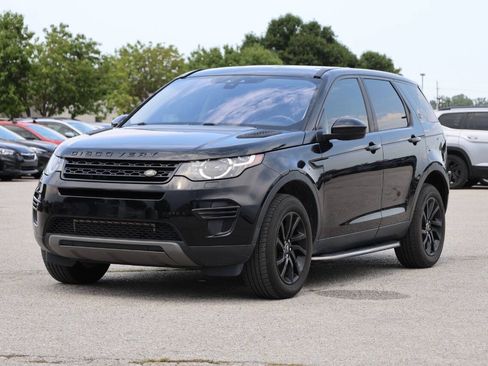 Used 2017 Land Rover Discovery Sport SE AWD/4WD image 6