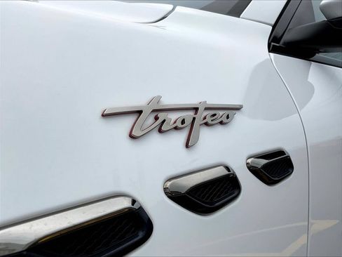 Used 2023 Maserati Grecale Trofeo AWD/4WD image 23