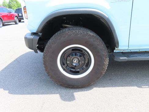 Used 2023 Ford Bronco Heritage Edition AWD/4WD image 16