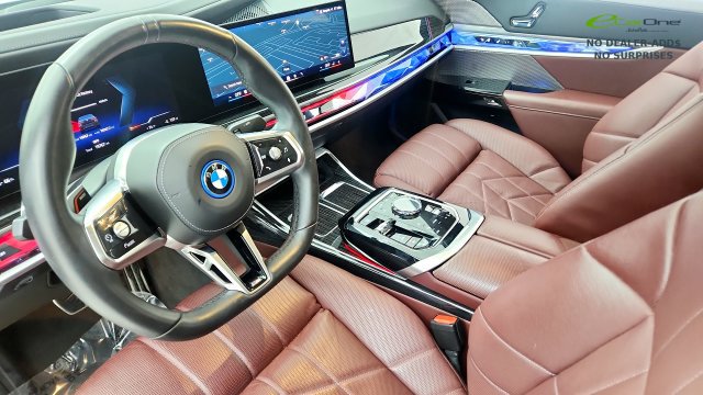 Used 2025 BMW i7 eDrive50 w/ M Sport Package RWD image 51