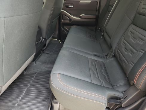 Used 2024 Nissan Frontier PRO-4X w/ Pro Convenience Package AWD/4WD image 31
