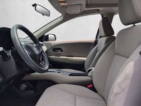 Used 2017 Honda HR-V EX image 15