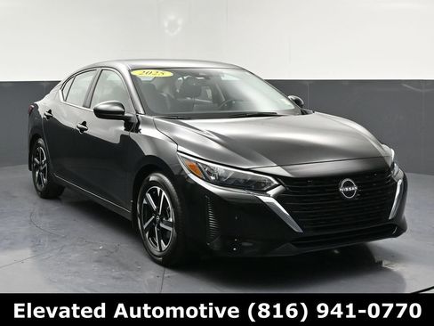 Certified 2025 Nissan Sentra SV image 1