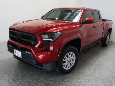 Certified 2026 Toyota Tacoma SR5 image 2