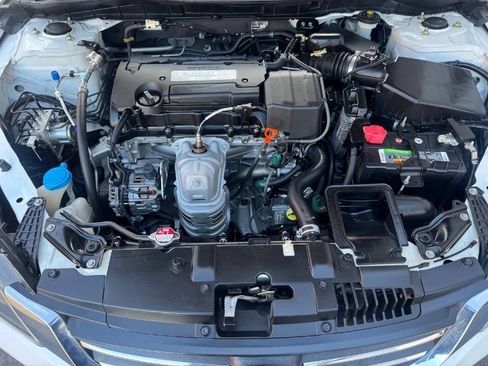 Used 2015 Honda Accord LX image 15