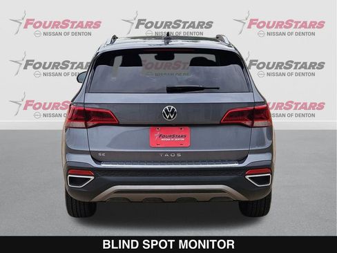 Used 2022 Volkswagen Taos SE FWD image 5