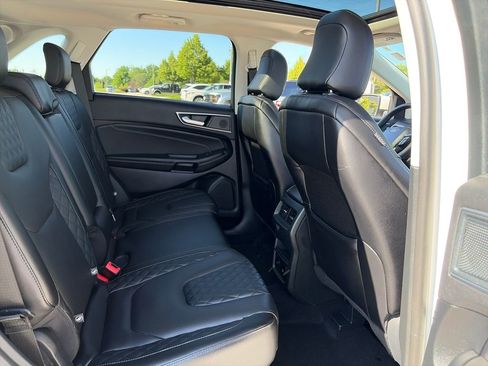 Used 2024 Ford Edge Titanium w/ Equipment Group 301A AWD/4WD image 32