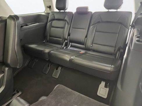 Used 2025 Lincoln Navigator Reserve AWD/4WD image 24