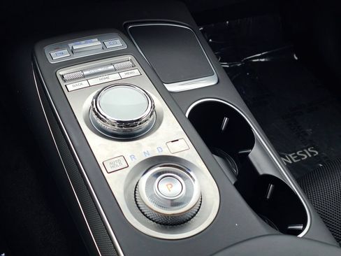 Certified 2025 Genesis GV70 3.5T Sport AWD/4WD image 19